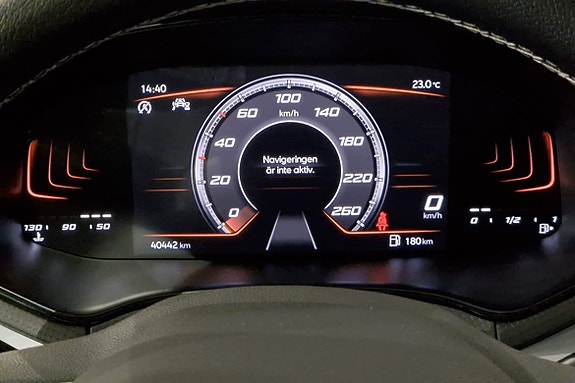 Seat Arona 9 of 13