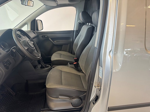 Volkswagen Caddy Maxi 2 of 8