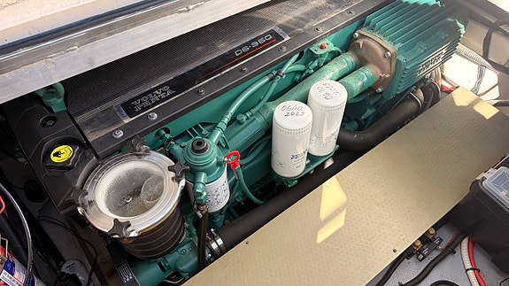 Aquador 28 C - Volvo Penta D6-350 - 2006 11 of 26