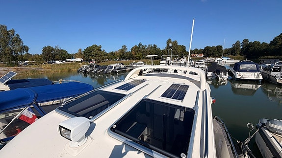Aquador 28 C - Volvo Penta D6-350 - 2006 18 of 26