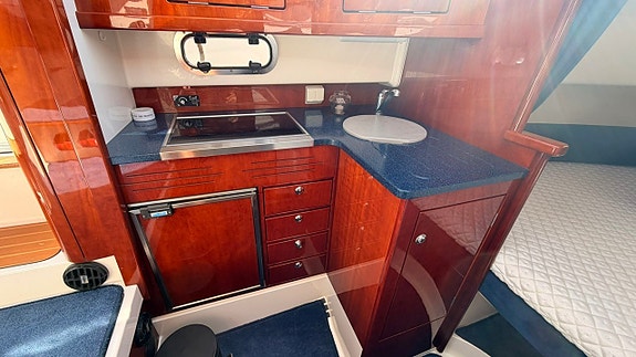 Aquador 28 C - Volvo Penta D6-350 - 2006 5 of 26