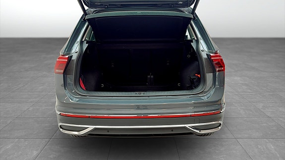 Volkswagen Tiguan 12 of 14