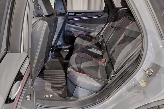Volkswagen ID.7 15 of 16