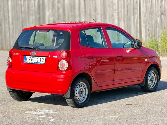 Kia Picanto 4 of 12