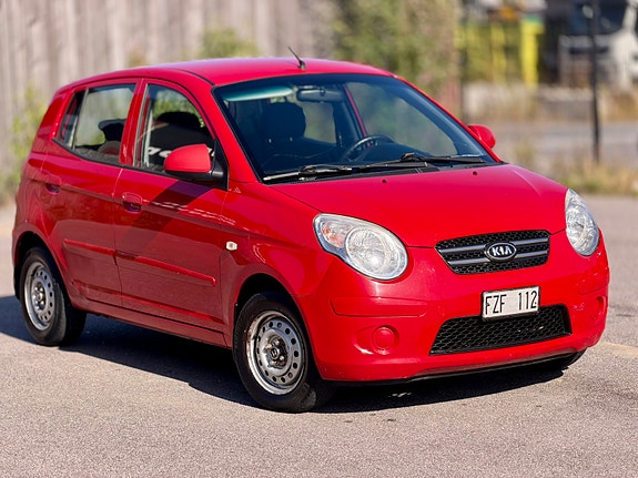 Kia Picanto 3 of 12