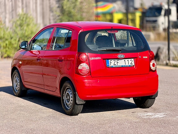 Kia Picanto 5 of 12