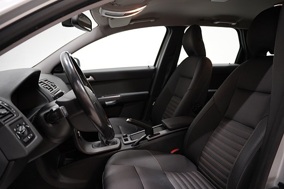 Volvo V50 6 of 15