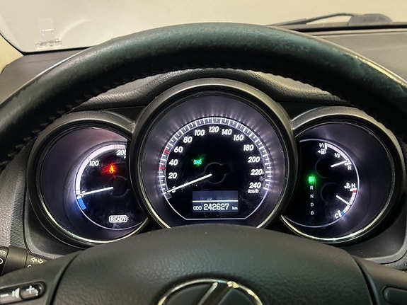 Lexus RX400h 12 of 16