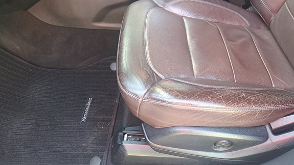 Mercedes-Benz ML350 12 of 12