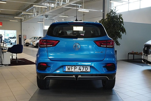 MG ZS 4 of 17