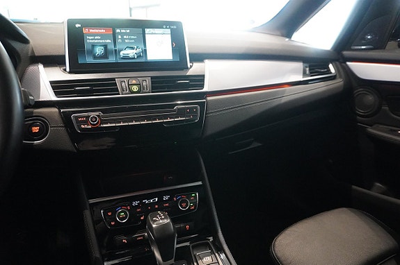 BMW 225xe 8 of 15