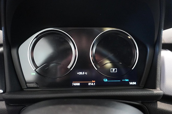 BMW 225xe 12 of 15