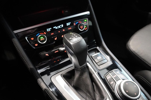 BMW 225xe 7 of 15