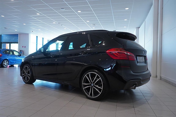BMW 225xe 3 of 15