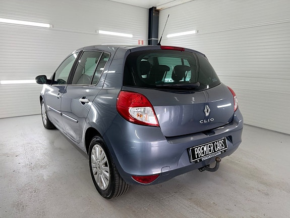 Renault Clio 11 of 22