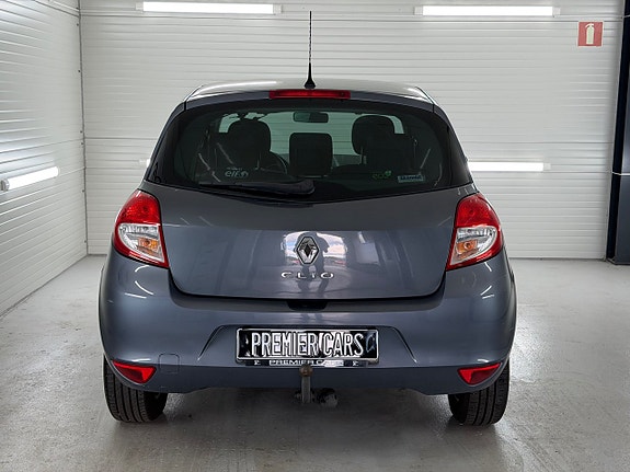 Renault Clio 10 of 22
