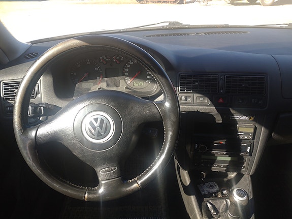 Volkswagen Golf IV 4 of 10