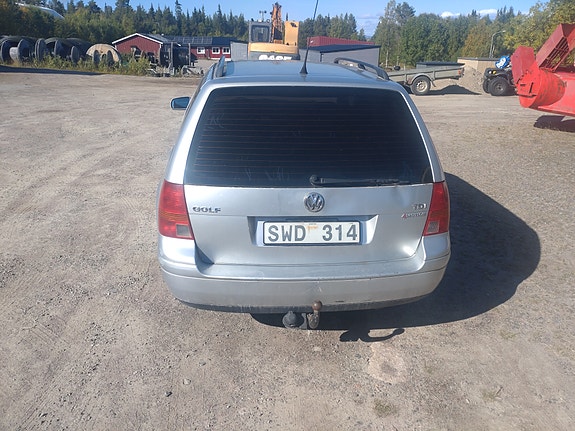 Volkswagen Golf IV 3 of 10