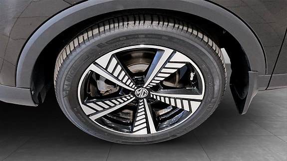 MG ZS 9 of 9
