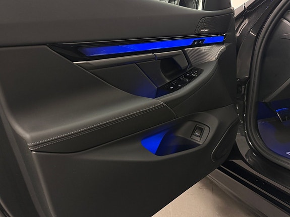 BMW 530e 14 of 18