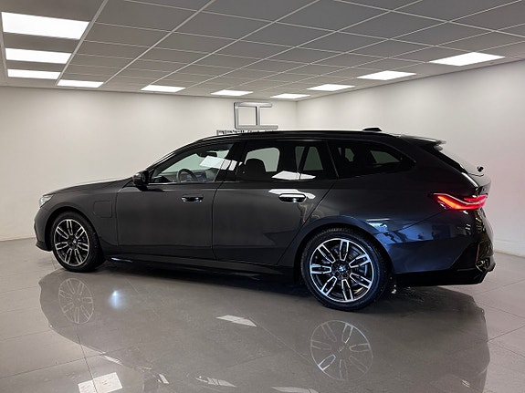 BMW 530e 9 of 18