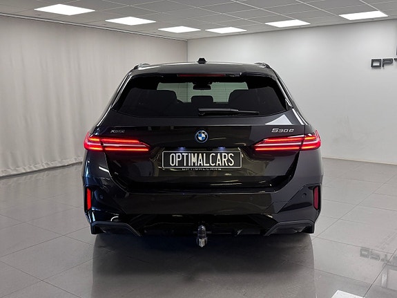 BMW 530e 10 of 18