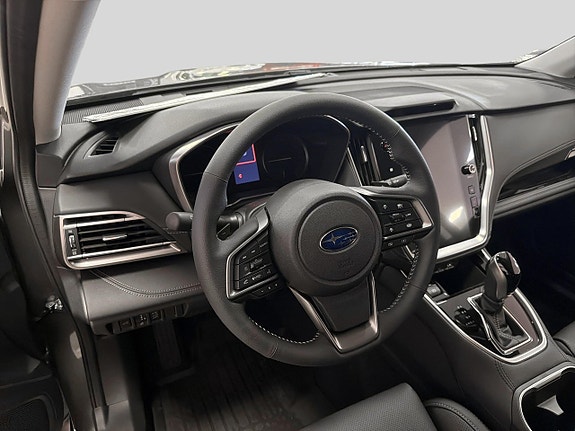 Subaru Outback 4 of 9