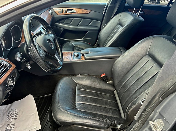 Mercedes-Benz CLS350 6 of 12