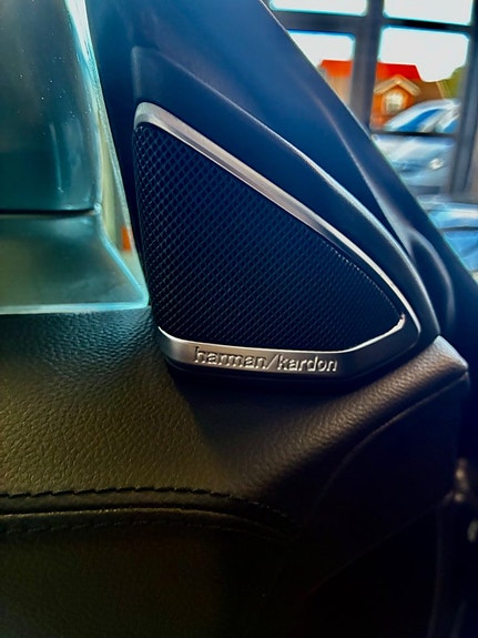 Mercedes-Benz CLS350 8 of 12