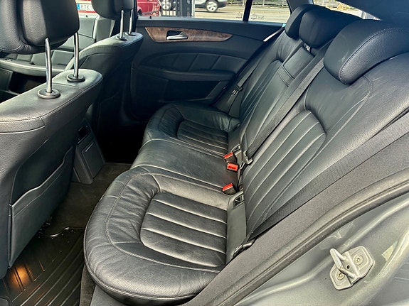 Mercedes-Benz CLS350 11 of 12