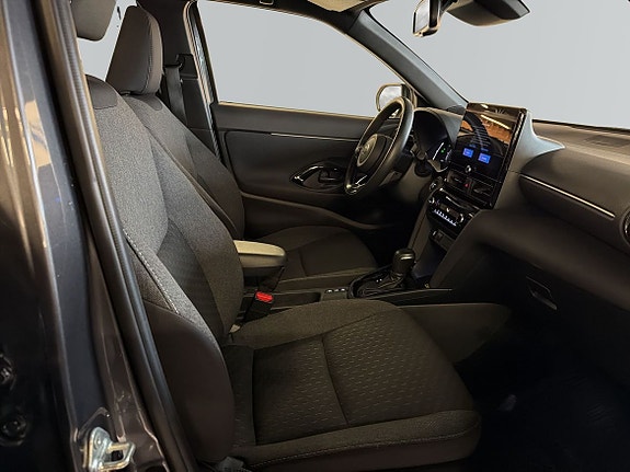 Toyota Yaris Cross 6 of 12