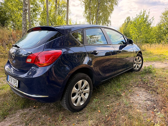 Opel Astra 4 of 18