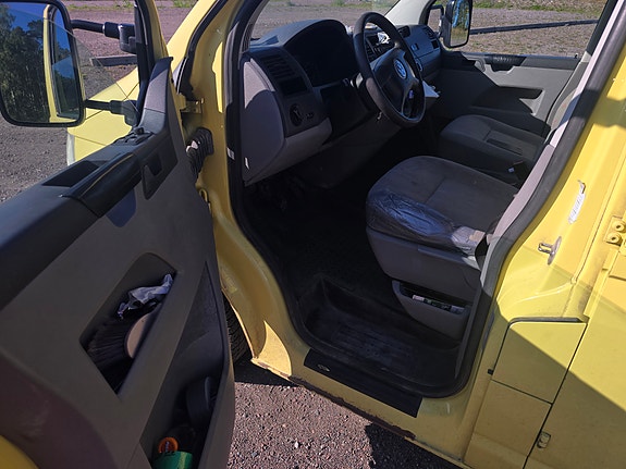 Volkswagen Transporter 6 of 8