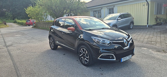 Renault Captur 3 of 17