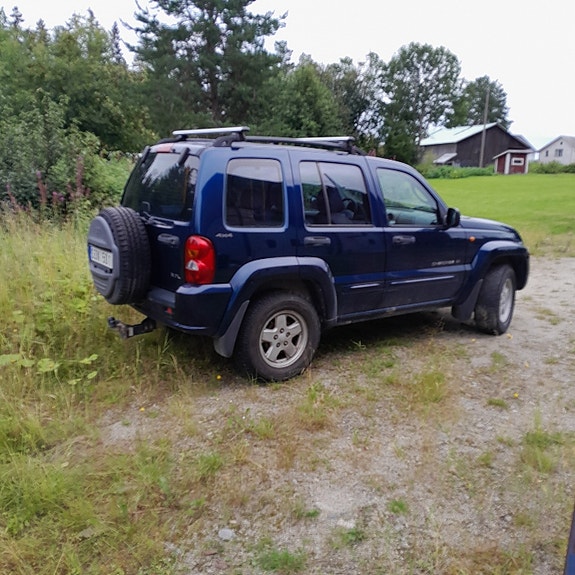 Jeep Cherokee 2 of 7