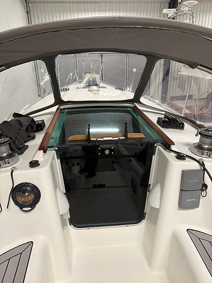 Beneteau first 33.7 inkl inomhusförvaring 8 of 11