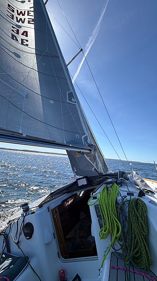 Beneteau first 33.7 inkl inomhusförvaring 4 of 11