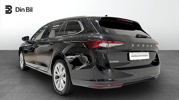 Skoda Superb 5 of 12