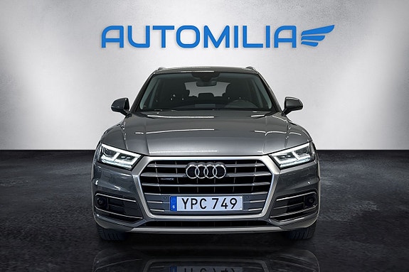 Audi Q5 2 of 21