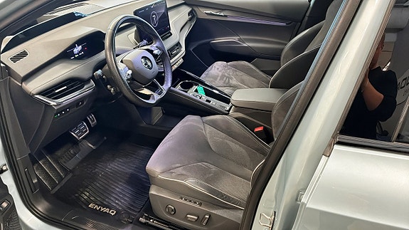 Skoda Enyaq 7 of 14