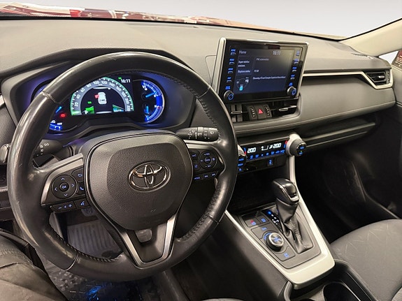 Toyota RAV4 12 of 21