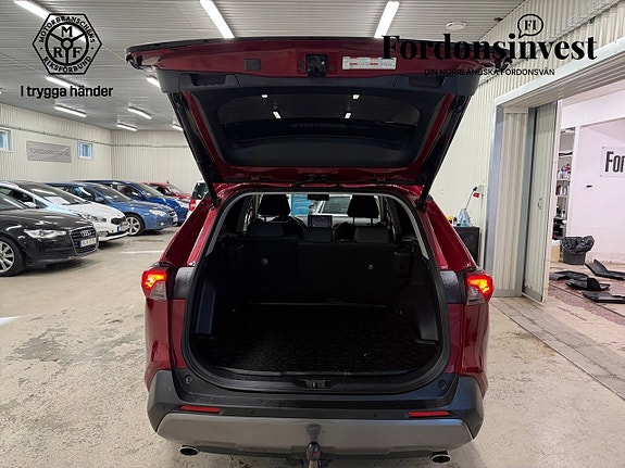 Toyota RAV4 18 of 21