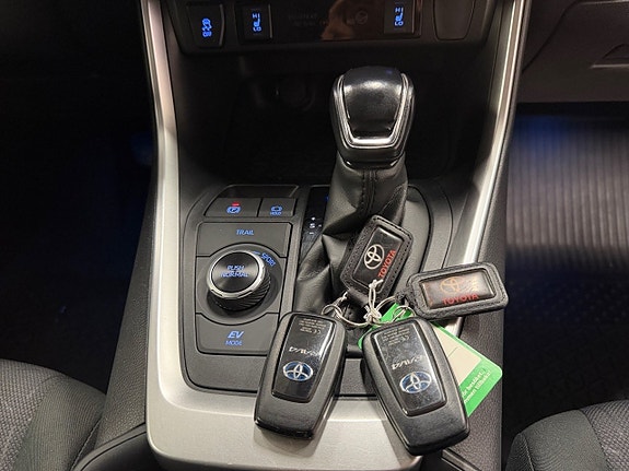 Toyota RAV4 15 of 21