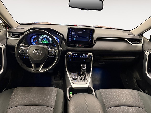 Toyota RAV4 10 of 21
