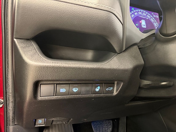 Toyota RAV4 17 of 21