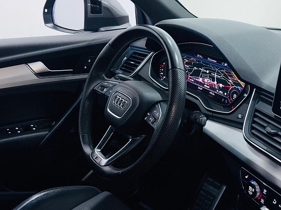 Audi Q5 4 of 30