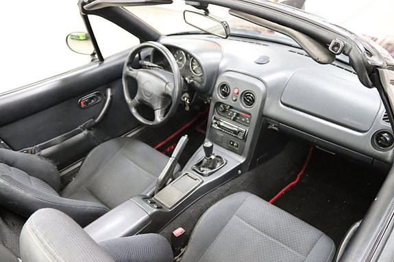 Mazda MX-5 13 of 14