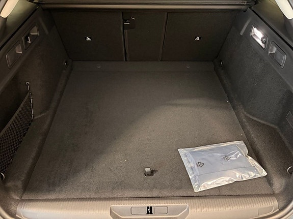 Peugeot 308 SW 25 of 29