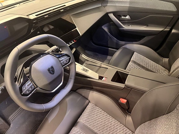 Peugeot 308 SW 7 of 29