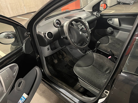 Peugeot 107 8 of 11
